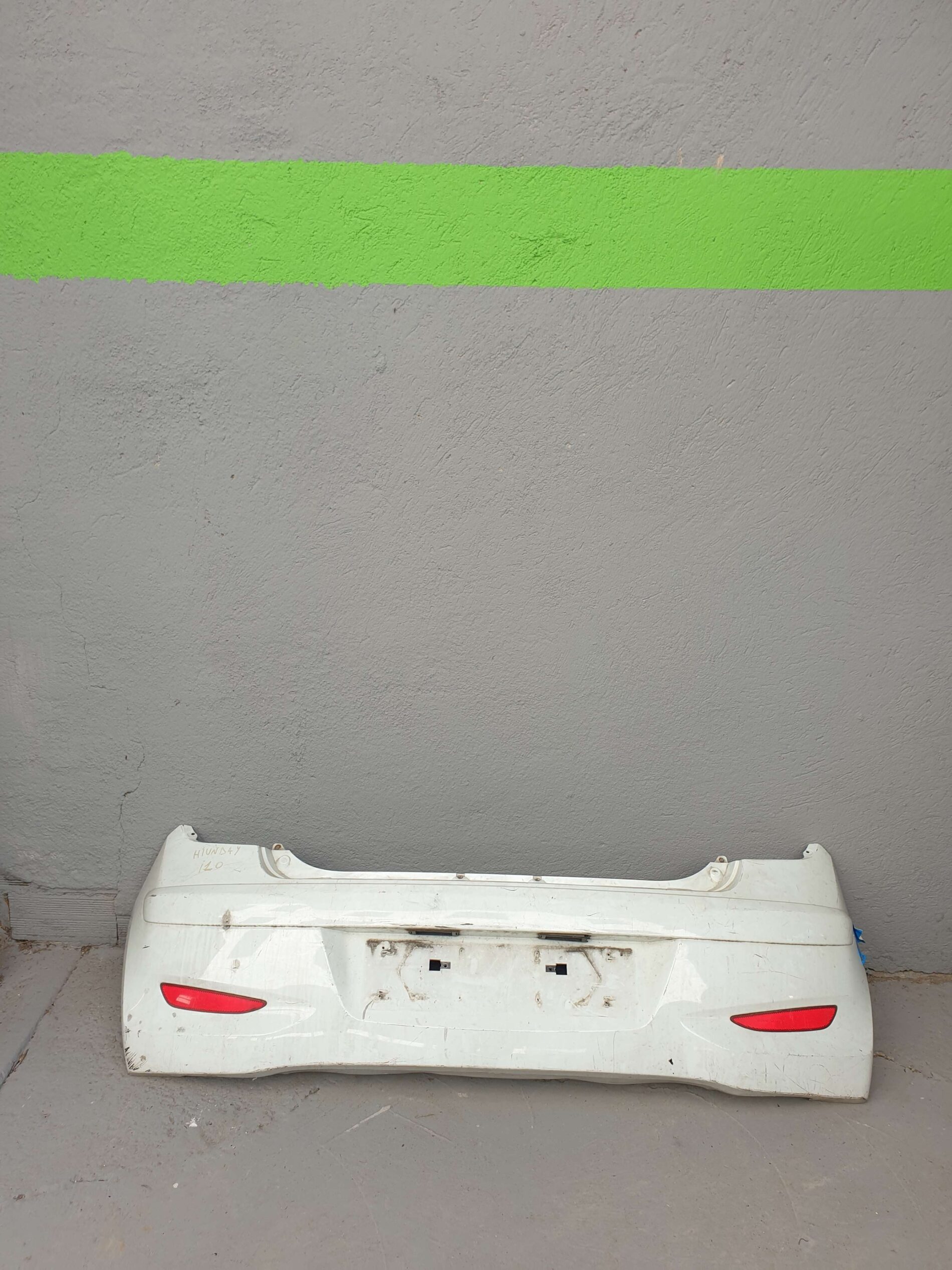 Paraurti posteriore bianco – Hyundai i10