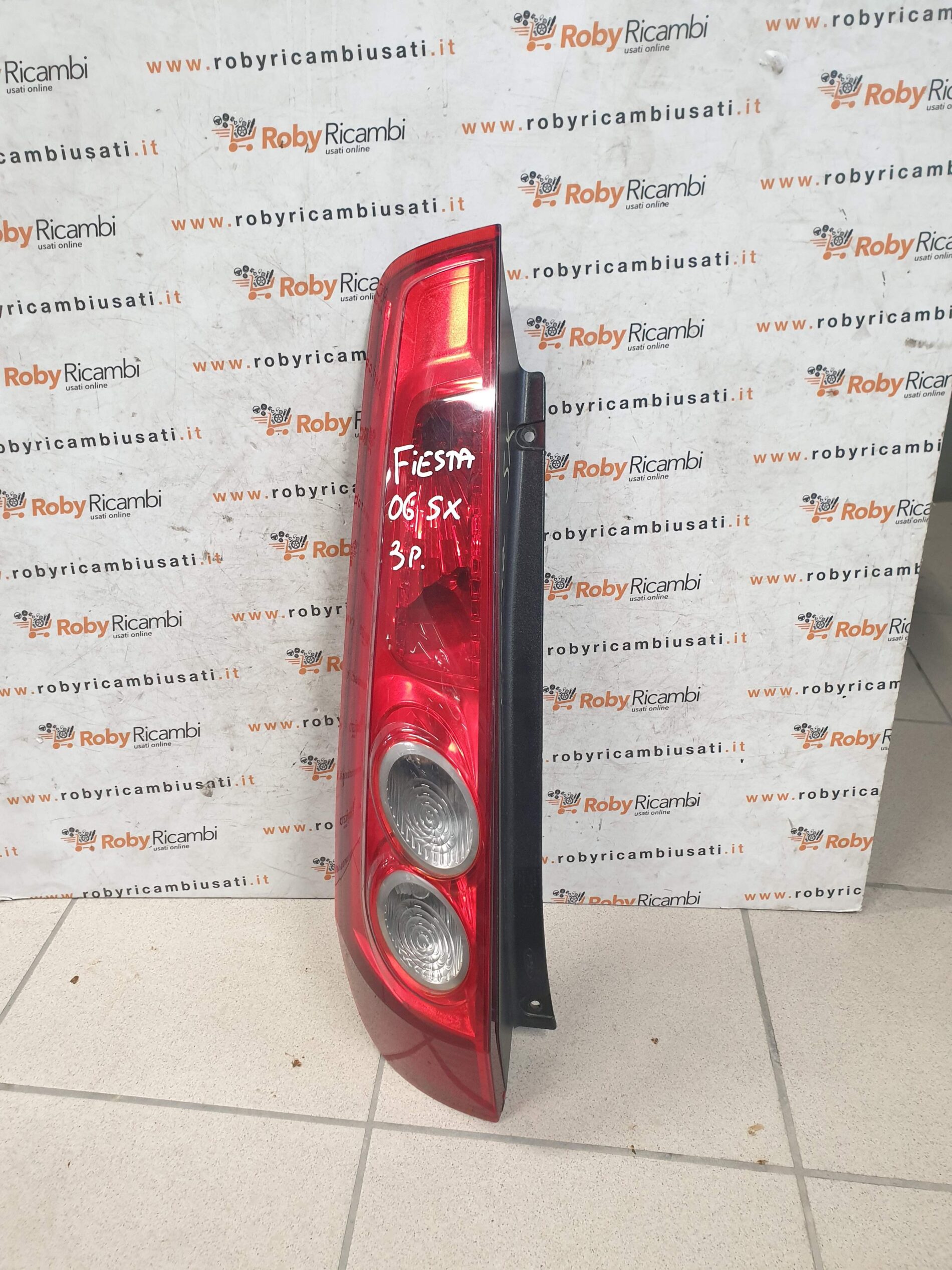 Fanale Posteriore Sinistro x Ford Fiesta 2006 – 3p