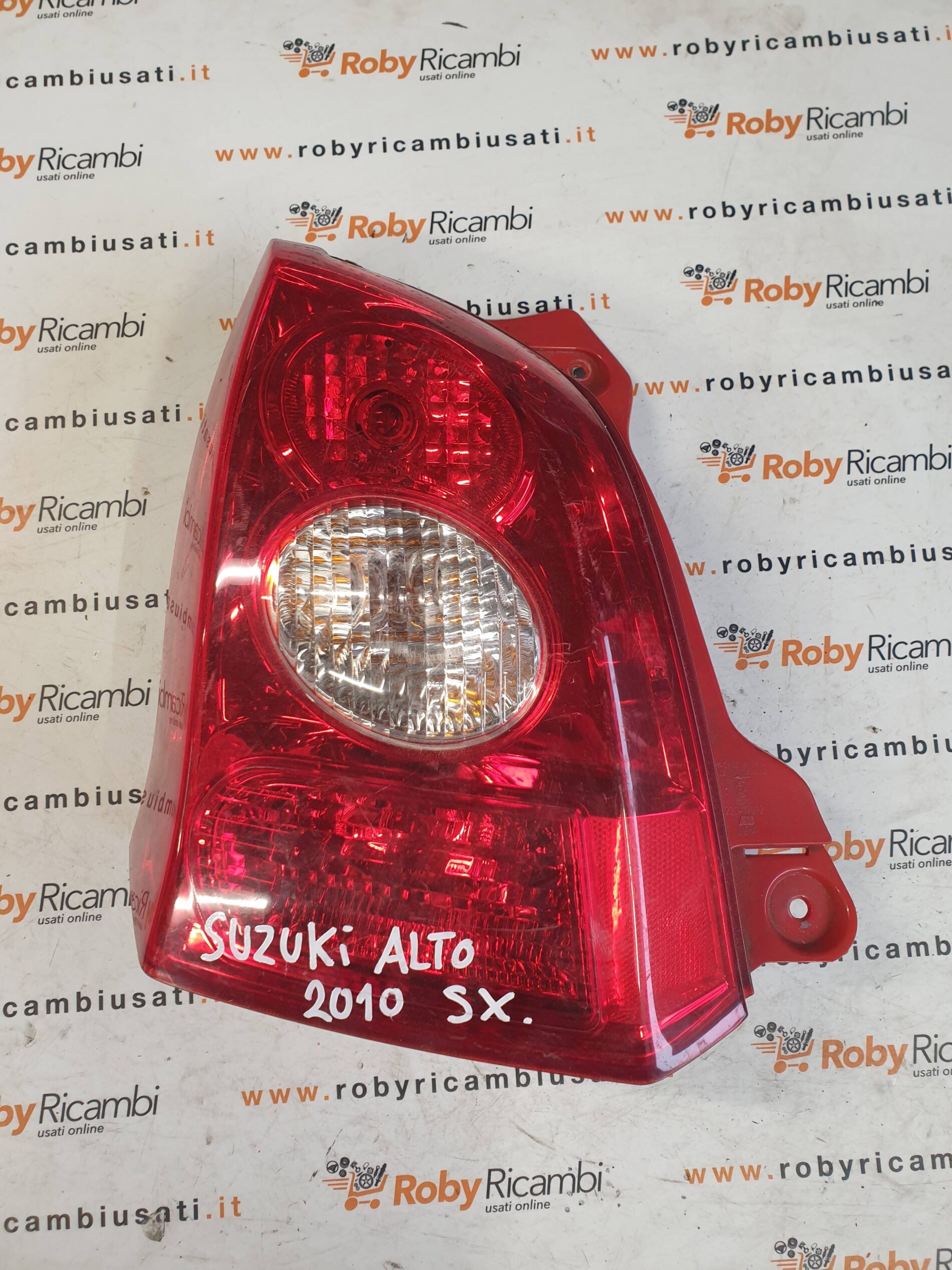 Fanale Posteriore Sinistro x Suzuki Alto – 2010