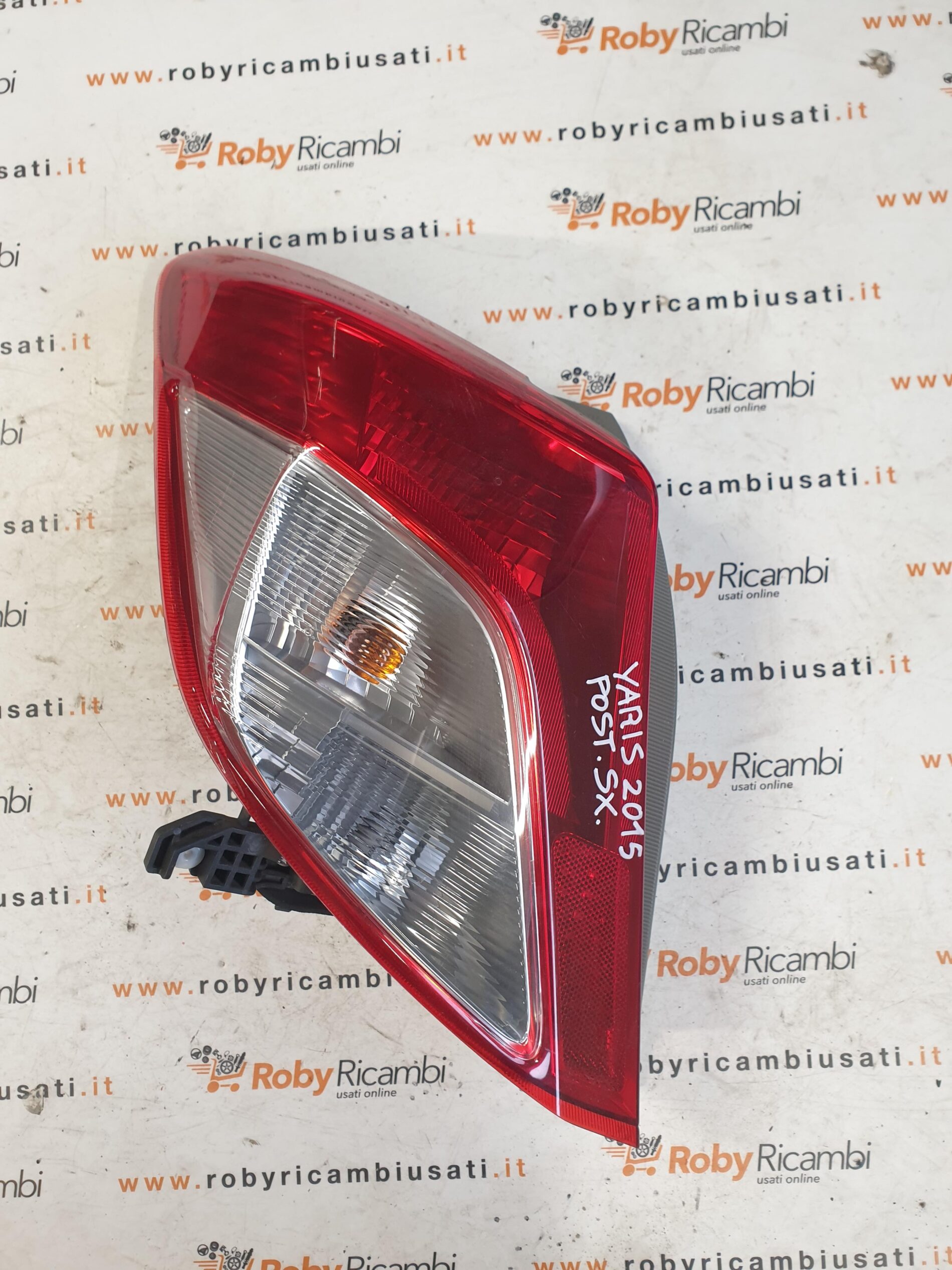 Fanale Posteriore Sinistro Toyota Yaris – 2015