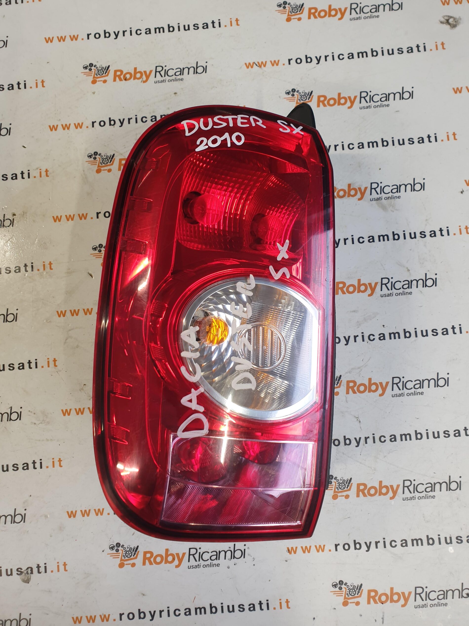 Fanale Posteriore Sinistro x Dacia Duster – 2010