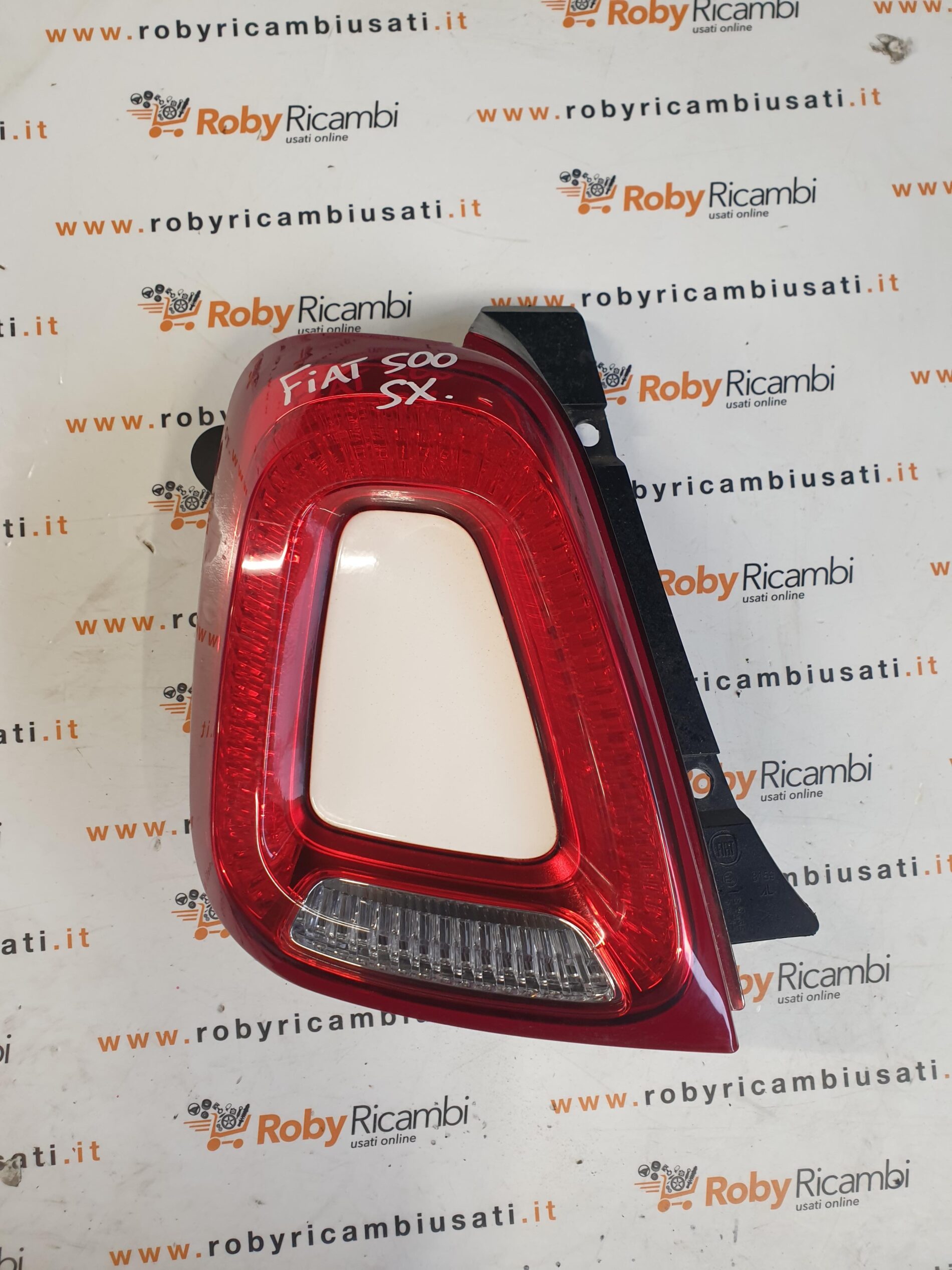 Fanale Posteriore Sinistro x Fiat 500 Restyling – 2015 >