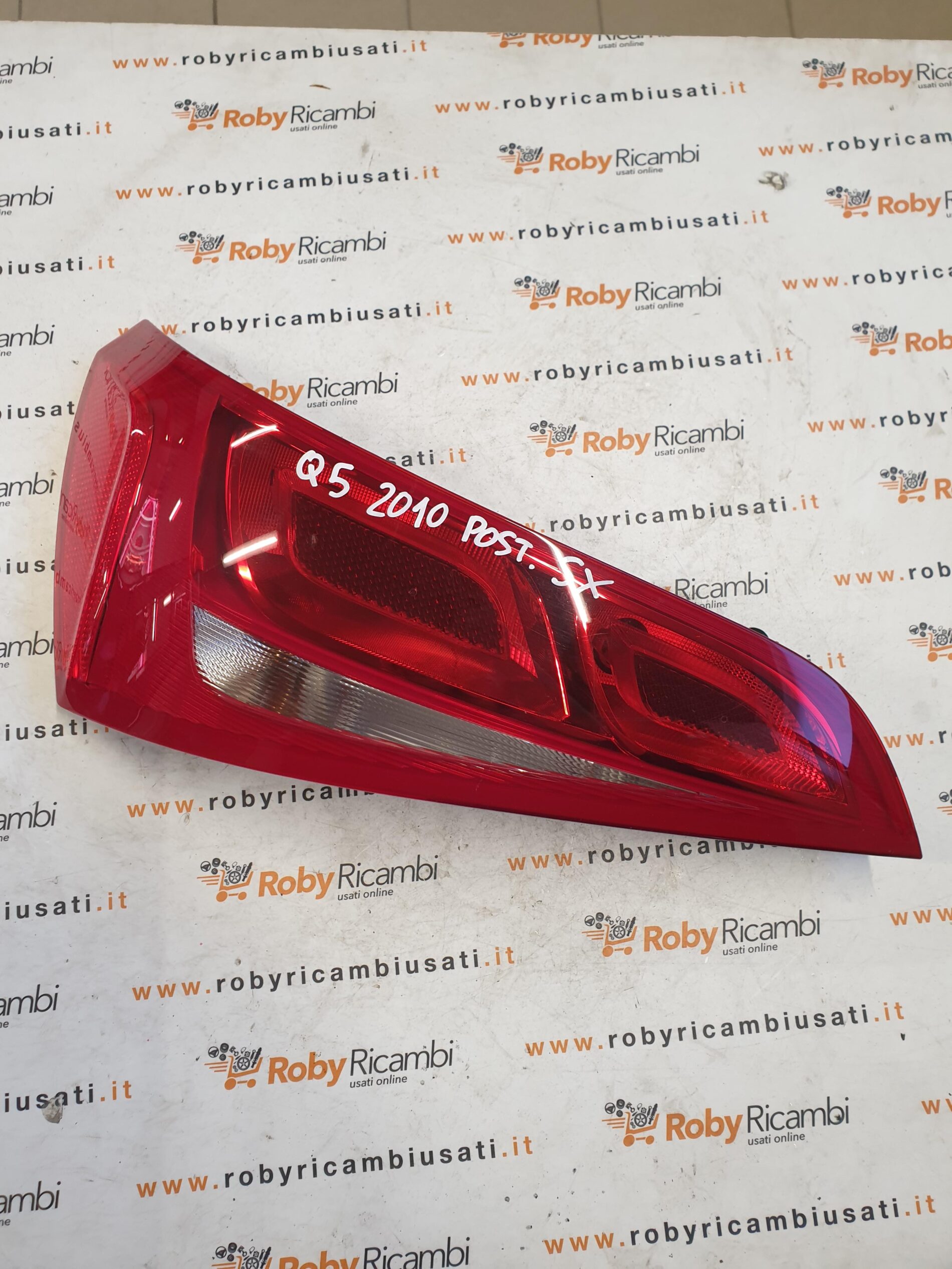Fanale Posteriore Sinistro x Audi Q5 – 2010