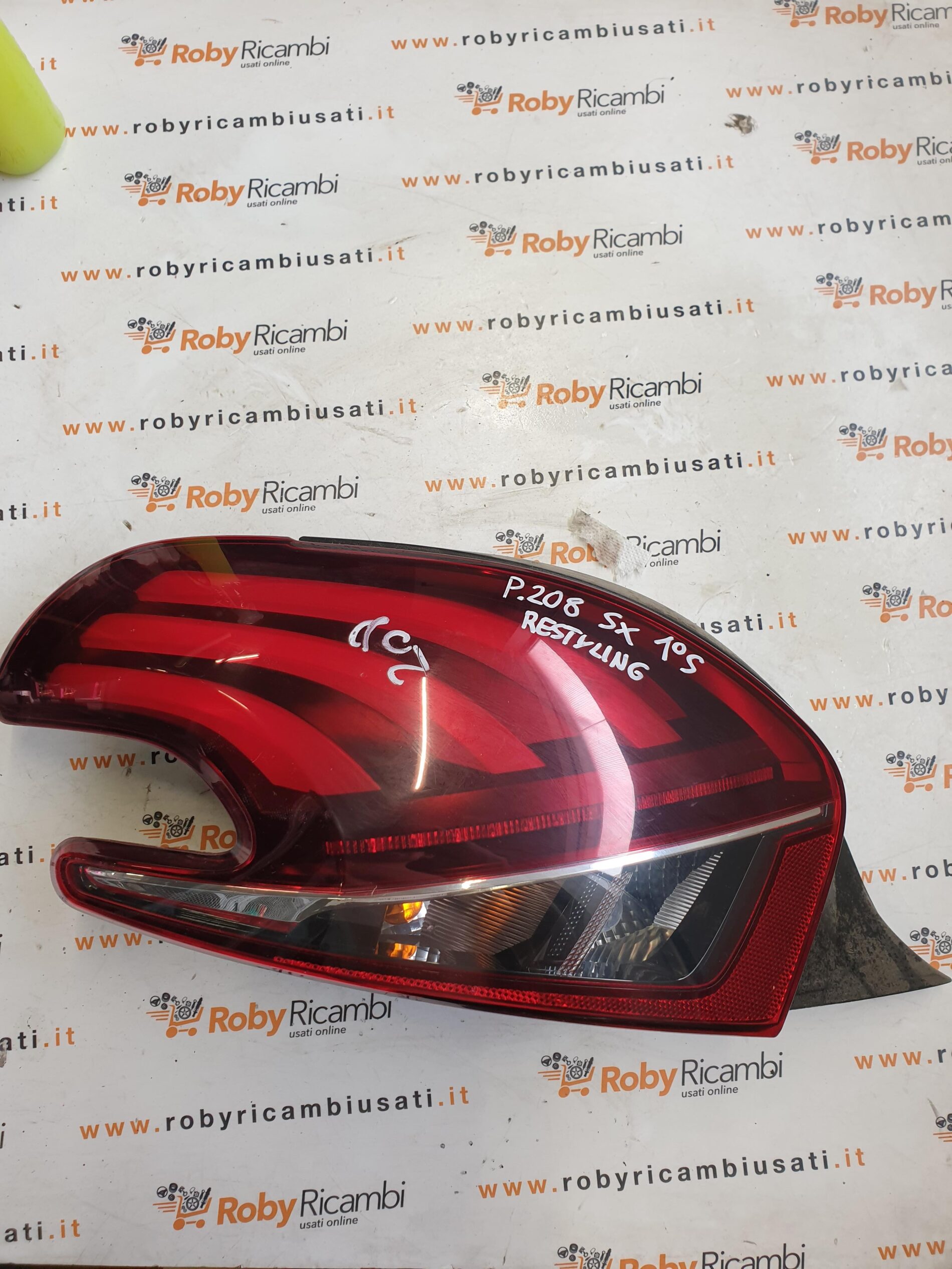 Fanale Posteriore Sinistro x Peugeot 208 Restilyng – 2015/2019