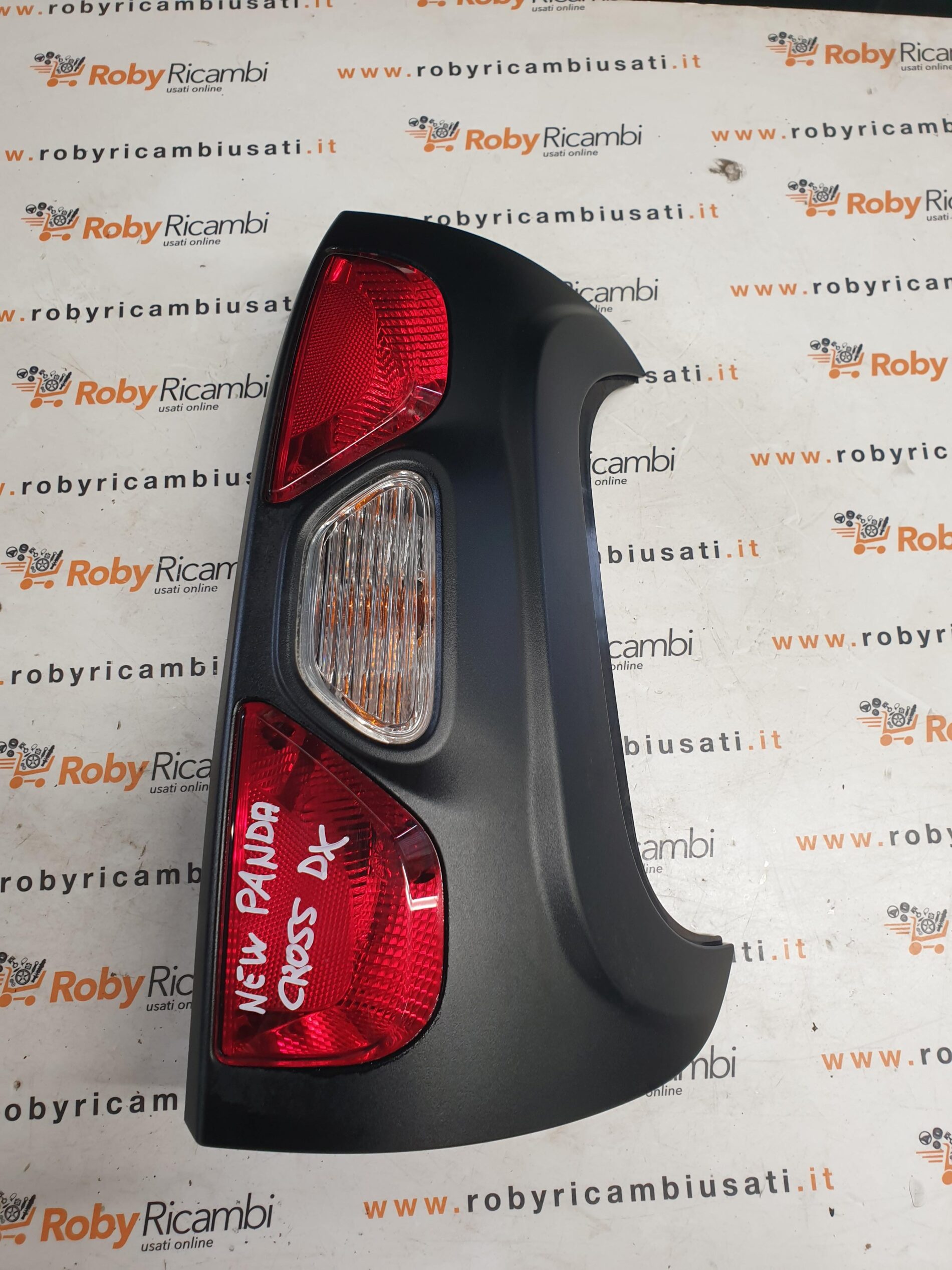 Fanale Posteriore Destro x Fiat New Panda Cross – 2014 >