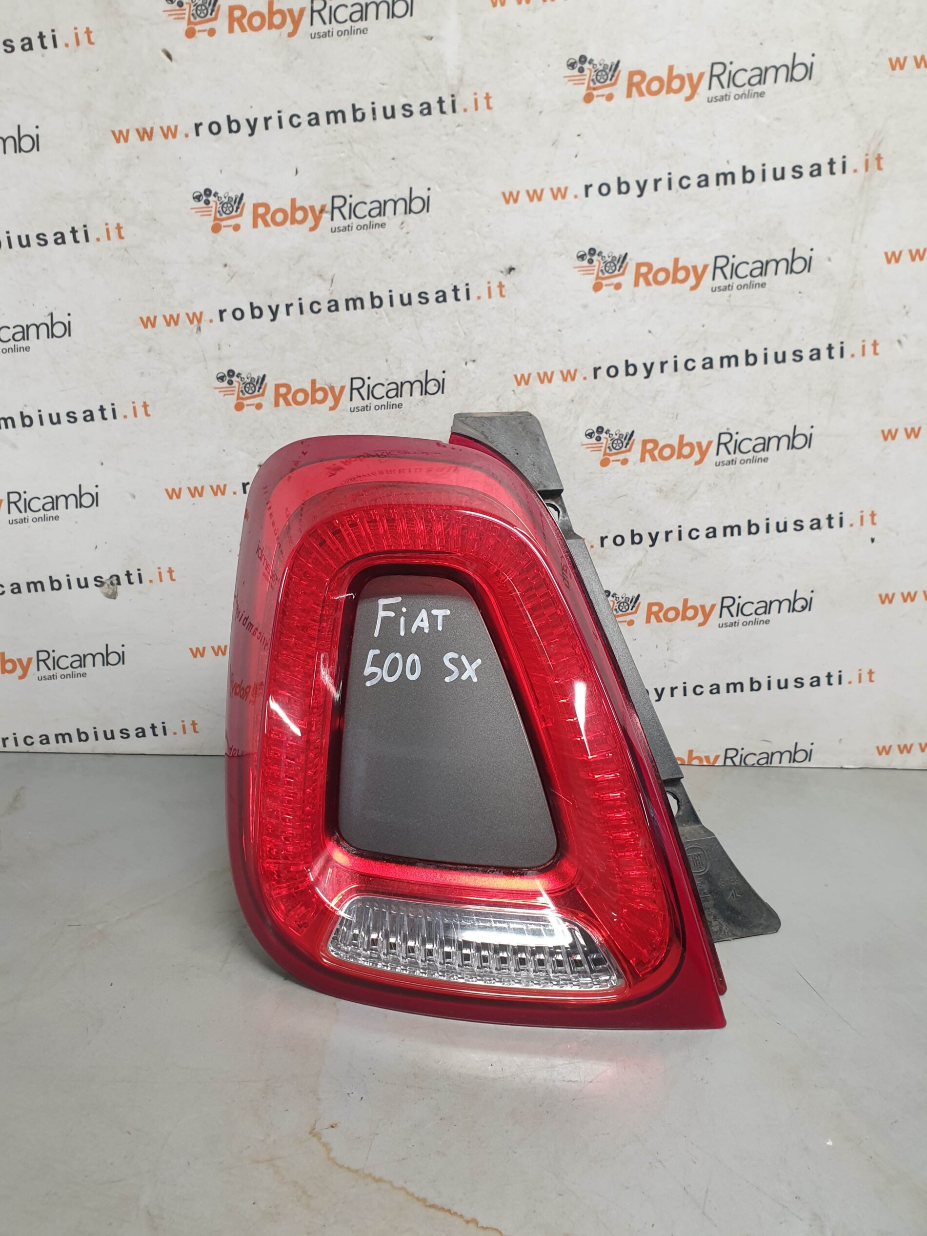 Fanale Posteriore Sinistro x Fiat 500 – 2015 > Interno Grigio