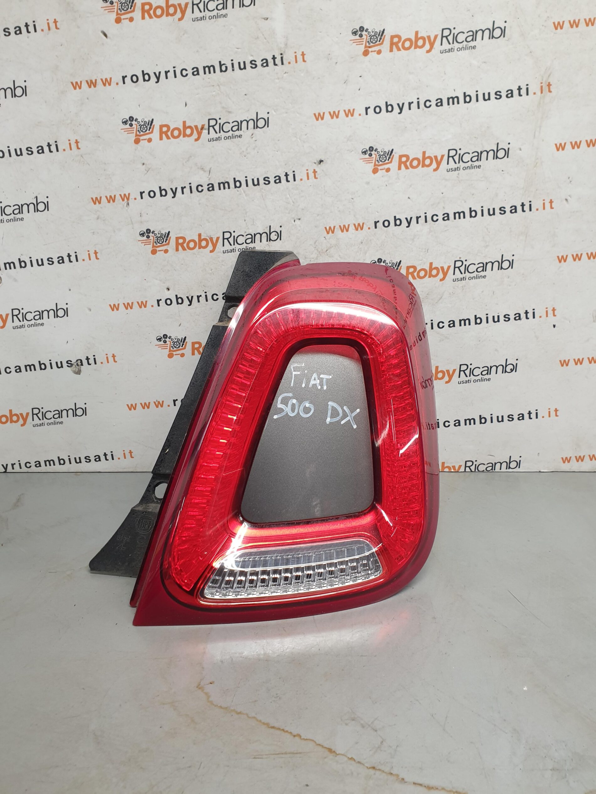 Fanale Posteriore Destro x Fiat 500 – 2015 > Interno Grigio
