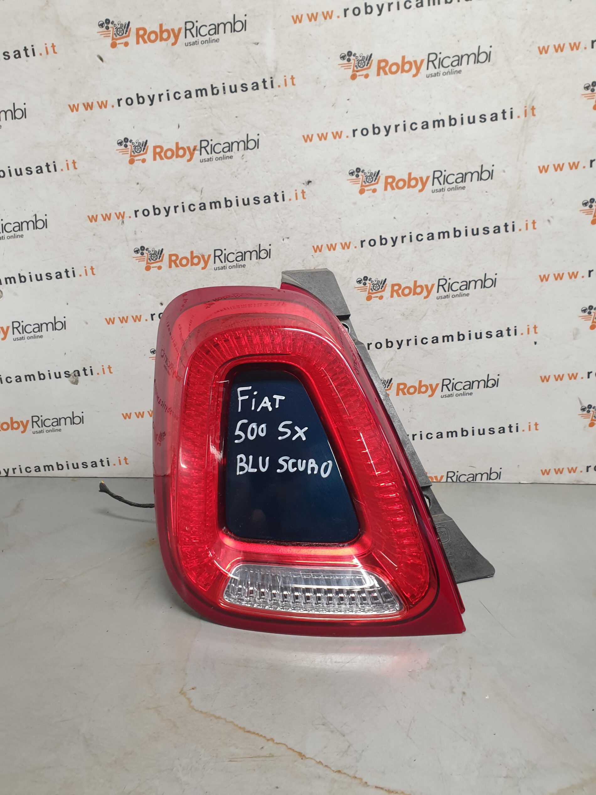 Fanale Posteriore Sinistro x Fiat 500 – 2015> Interno Blu