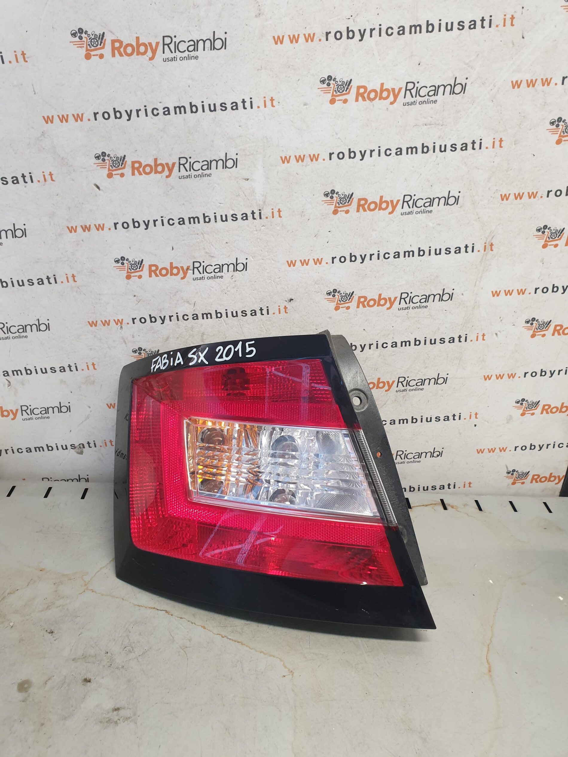 Fanale Posteriore Sinistro x Skoda Fabia – 2015